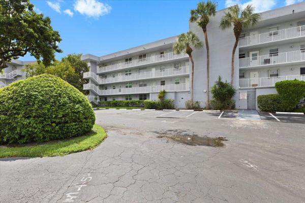 Royal Park, 112 Royal Park Dr #4b, Oakland Park, Florida 33309, image 1