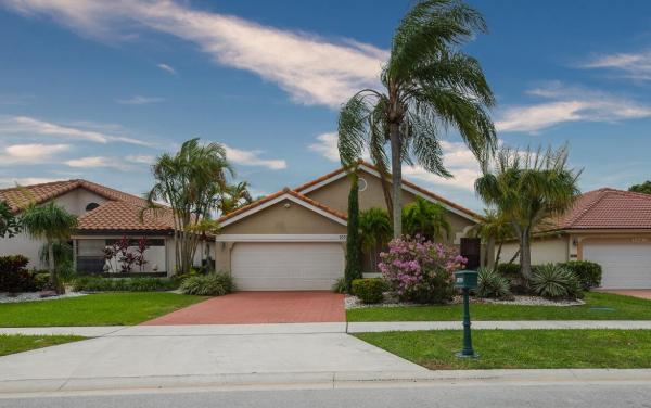 Boca Woods Country Club, 10790 White Aspen Ln, Boca Raton, Florida 33428, image 1