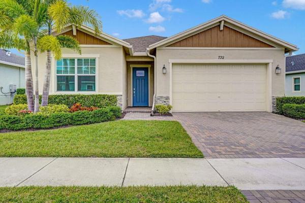 732 SE Bloomfield Rd, Port St. Lucie, Florida 34984, image 1