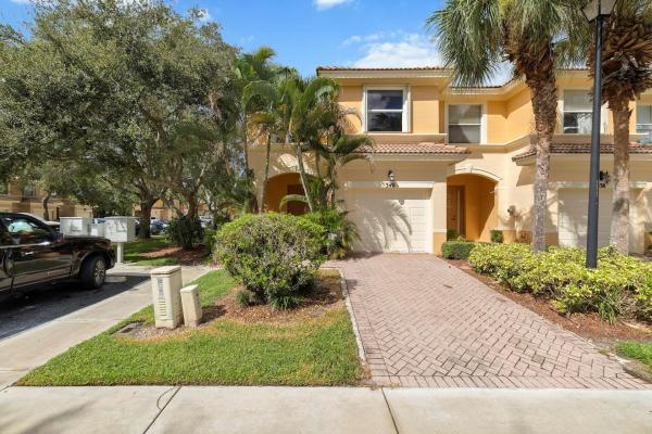 Seminole Lakes, 340 River Bluff Ln, Royal Palm Beach, Florida 33411, image 1