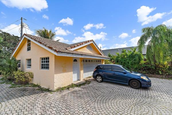 Juno Cove, 2105 Cove Ln, North Palm Beach, Florida 33408, image 1