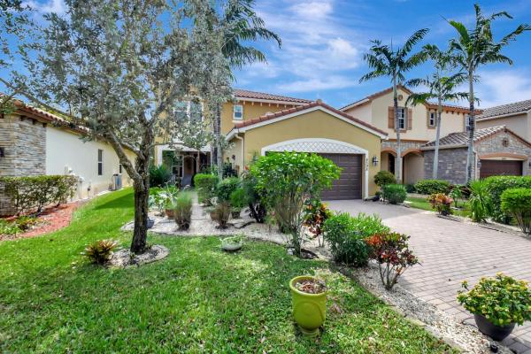 4598 Capital Dr, Lake Worth, Florida 33463, image 1