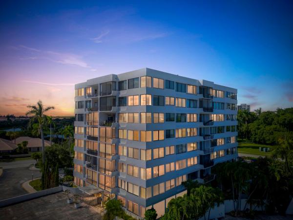 Yorktown, 1500 Presidential Way #306, West Palm Beach, Florida 33401, image 3