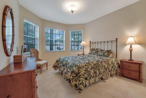 Valencia Shores, 8770 Arbor Walk Dr, Lake Worth, Florida 33467, image 2