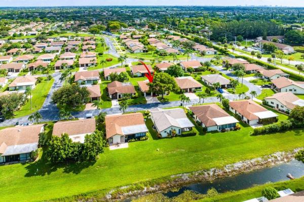 Buttonwood, 6369 Lakemont Cir, Greenacres, Florida 33463, image 2