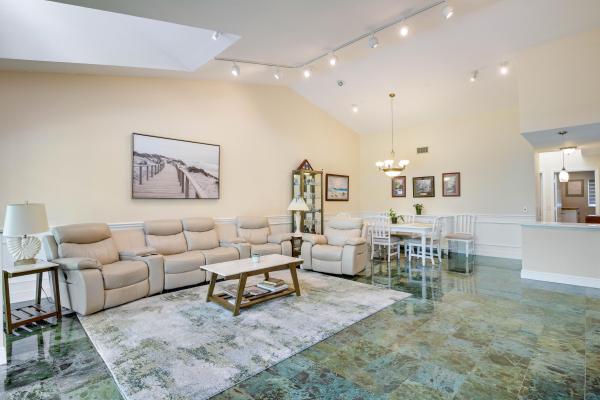 6827 Fountains Cir, Lake Worth, Florida 33467, image 1