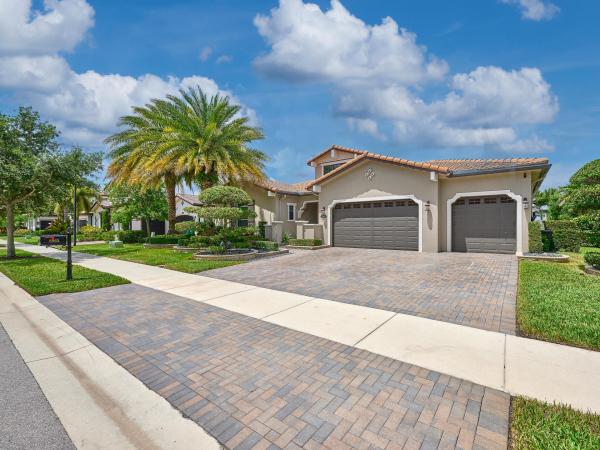 Watercrest At Parkland, 8965 Watercrest Cir E, Parkland, Florida 33076, image 2