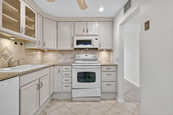 4242 Deste Ct #301, Lake Worth, Florida 33467, image 1