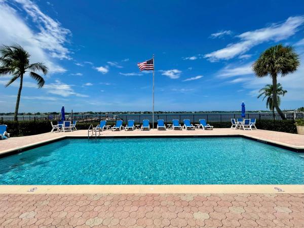 Jupiter Plantation, 825 Center St #7c, Jupiter, Florida 33458, image 1