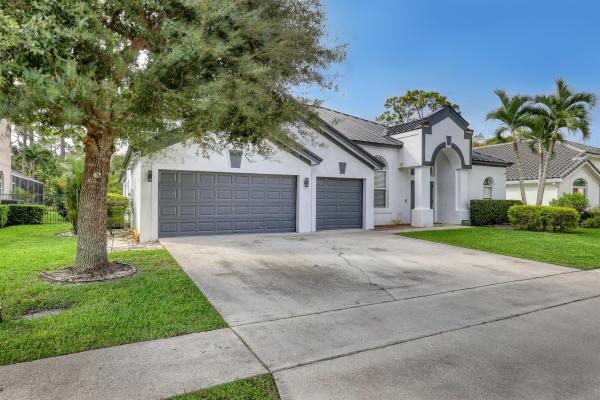 Hidden Creek At Binks Forest, 15818 Glen Willow Ln, Wellington, Florida 33414, image 1