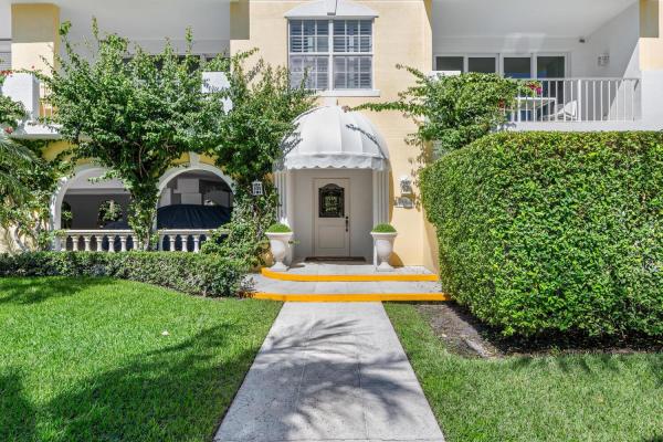 127 Peruvian Ave #302, Palm Beach, Florida 33480, image 1