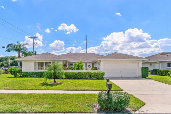 Pine Tree Village, 10990 Greentrail Dr S, Boynton Beach, Florida 33436, image 1