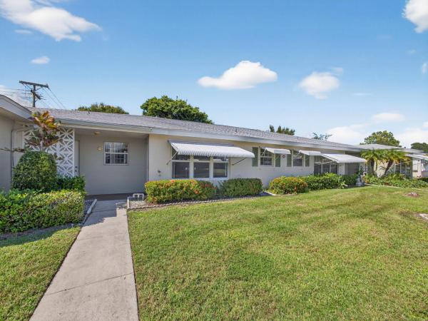 111 Lakes End Dr #B, Fort Pierce, Florida 34982, image 1