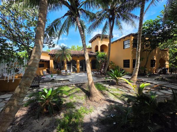 Hollywood Central Beach, 4200 N Surf Rd, Hollywood, Florida 33019, image 1