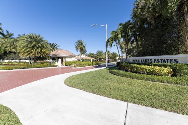 Bear Lakes Estates North, 2557 Seminole Cir, West Palm Beach, Florida 33409, image 1