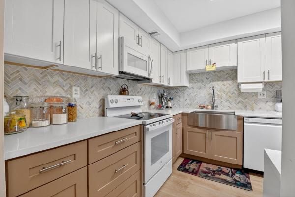 The Senate, 3050 Presidential Way #106, West Palm Beach, Florida 33401, image 1