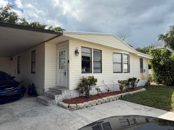 Watergate Mobile Home Estates, 11636 Venetian Ave, Boca Raton, Florida 33428, image 1
