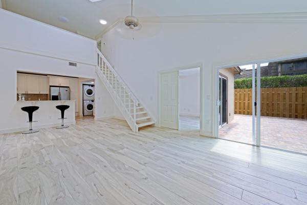 Lake Colony, 4107 Palm Bay Cir #D, West Palm Beach, Florida 33406, image 1