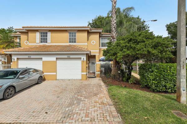 Waterford Crossings, 2837 NW 99th Ter, Sunrise, Florida 33322, image 1