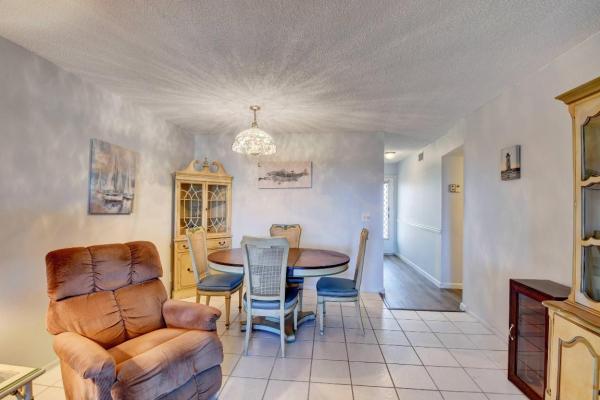 Village Royale Greenway, 2620 NE 1st Ct #403, Boynton Beach, Florida 33435, image 3