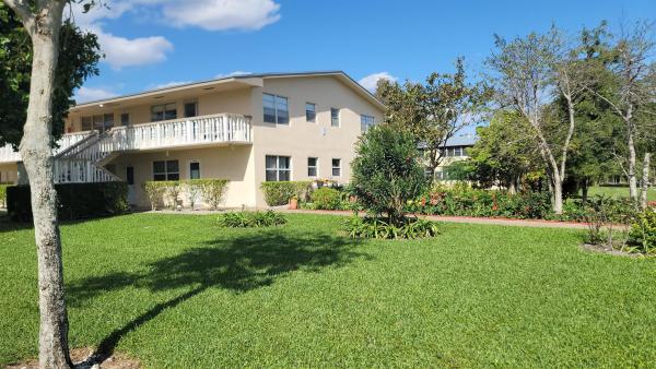 232 Canterbury J, West Palm Beach, Florida 33417, image 1