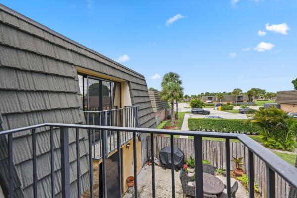 Village Of Sandalwood Lakes, 1023 10th Way, West Palm Beach, Florida 33407, image 2