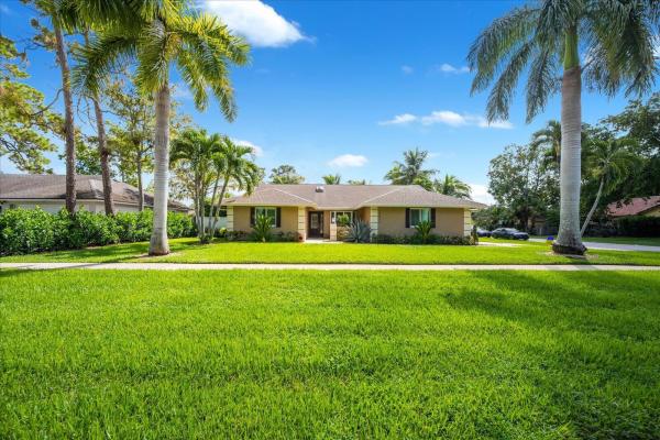 Sugar Pond Manor, 14832 Paddock Dr, Wellington, Florida 33414, image 1