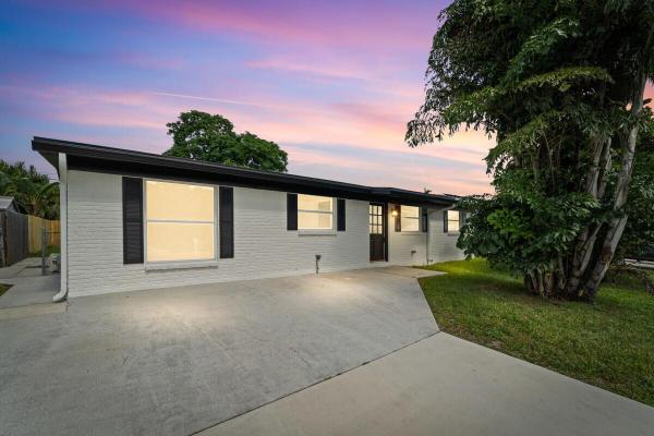 Palm Beach Cabana Colony, 3797 Bahama Rd, Palm Beach Gardens, Florida 33410, image 1