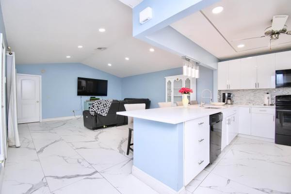 Lakes Of Boca Barwood, 23301 Barlake Dr, Boca Raton, Florida 33433, image 2