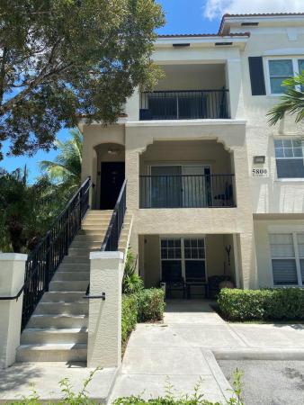 Poinciana Place, 5800 W Sample Rd #301, Coral Springs, Florida 33067, image 2