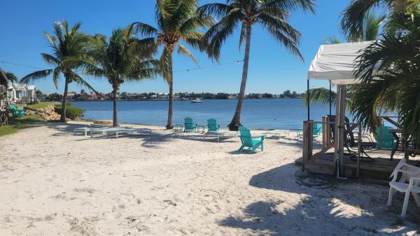 Hypoluxo Harbor Club, 9 N Loafing St, Hypoluxo, Florida 33462, image 1