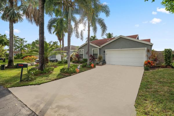 Rainberry Lake, 1130 NW 18th Ave, Delray Beach, Florida 33445, image 1