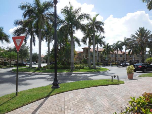 The Links At Emerald Dunes, 6516 Morgan Hill Trl #1802, West Palm Beach, Florida 33411, image 2