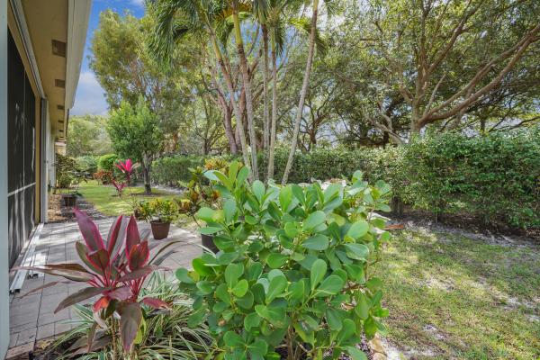 Sandhurst At Jog Estates, 6554 Jog Palm Dr, Boynton Beach, Florida 33437, image 1