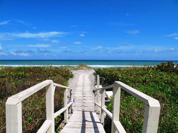 Bent Tree Villas West, 4490 Nutmeg Tree Ln #B, Boynton Beach, Florida 33436, image 1