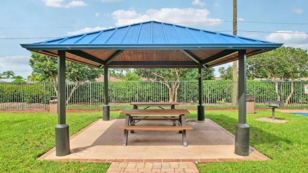 2850 S Oasis Dr, Boynton Beach, Florida 33426, image 1