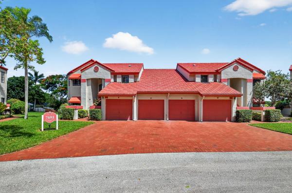 The Lexington Club Villas, 7693 Lexington Club Blvd #C, Delray Beach, Florida 33446, image 1