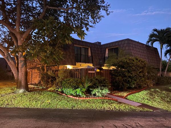 Forest Lakes Townhomes, 1674 Forest Lakes Cir #A, West Palm Beach, Florida 33406, image 1