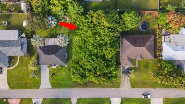 2220 SE Glover St, Port St. Lucie, Florida 34984, image 1