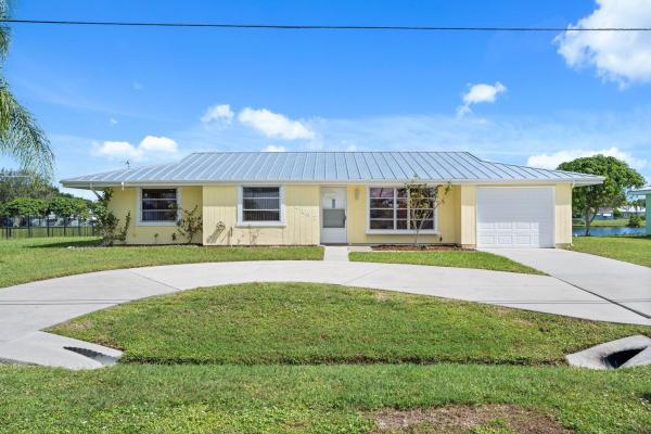 Lyngate, 2167 SE Sunflower St, Port St. Lucie, Florida 34952, image 1