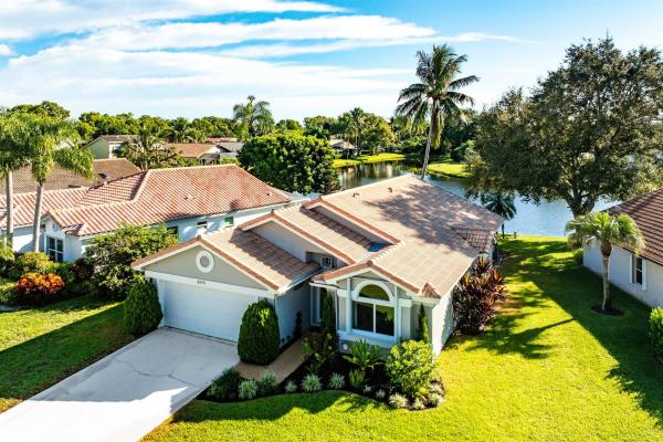 Colors At Rainbow Lakes, 8591 Tourmaline Blvd, Boynton Beach, Florida 33472, image 1