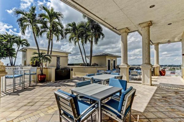 Marina Grande Club & Residences, 2650 Lake Shore Dr #1802, Riviera Beach, Florida 33404, image 2