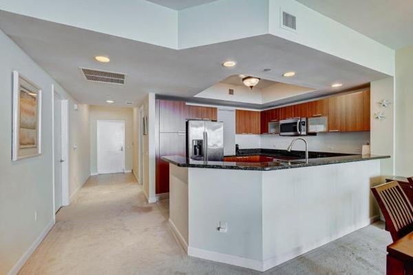 Marina Grande Club & Residences, 2650 Lake Shore Dr #1802, Riviera Beach, Florida 33404, image 3