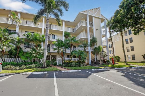 Huntington Lakes 5, 7270 Ashford Pl #208, Delray Beach, Florida 33446, image 1