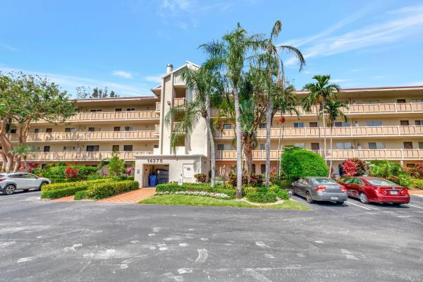 Huntington Lakes 1, 14375 Strathmore Ln #305, Delray Beach, Florida 33446, image 1