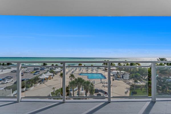 Parker Plaza Estates, 2030 S Ocean Dr #414, Hallandale Beach, Florida 33009, image 1