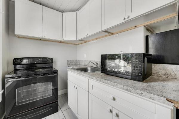 Fort Pierce Residential, 301 S 7th S St, Fort Pierce, Florida 34950, image 1