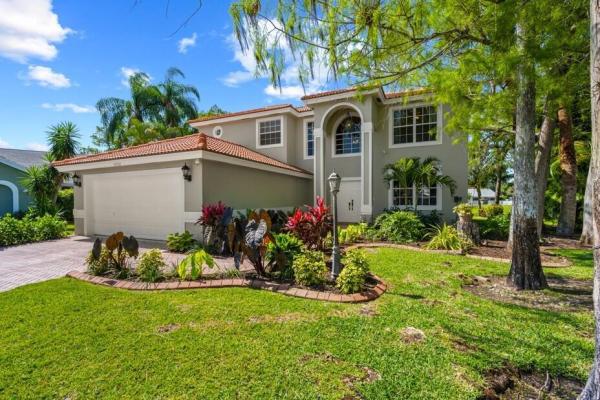 Sugar Pond Manor, 14552 Larkspur Ln, Wellington, Florida 33414, image 1