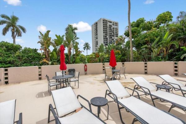 Jefferson Tower, 2425 Presidential Way #1502, West Palm Beach, Florida 33401, image 2