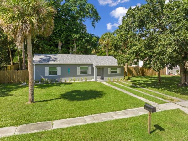 Hibiscus Park, 807 S 12th St, Fort Pierce, Florida 34950, image 1